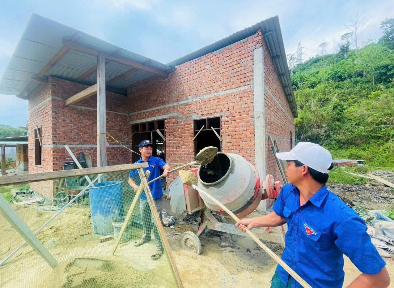 A001 Sỹ Hào.jpg