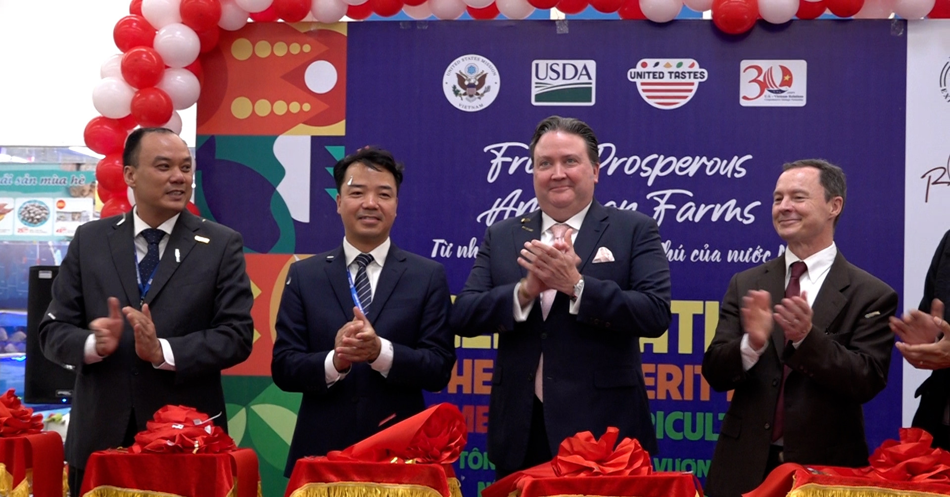 Đại sứ Mỹ: Nông nghiệp là cầu nối phát triển bền vững Việt Nam - Hoa Kỳ