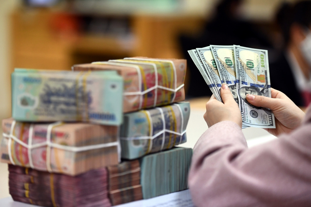 Đầu tư chứng khoán online, hai nạn nhân bị lừa 15 tỷ đồng