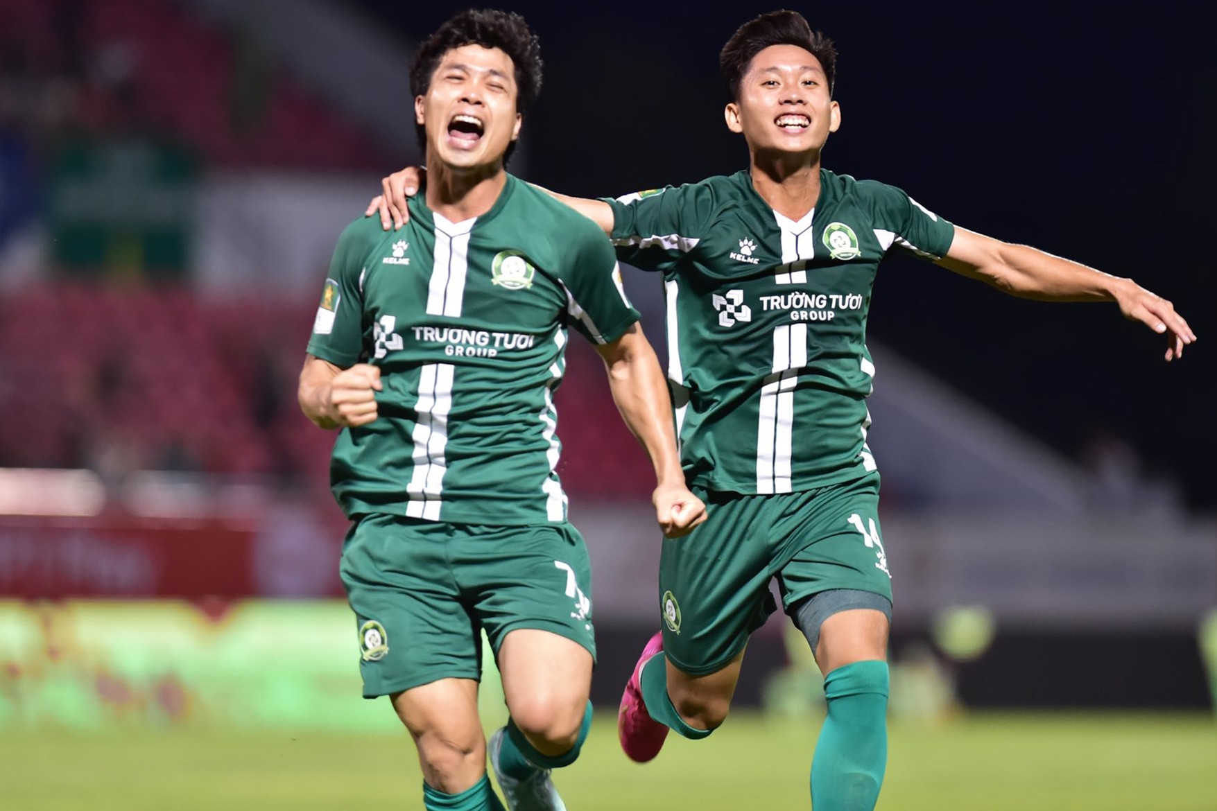 Đội Công Phượng sẽ lên chơi ở V-League nếu Quảng Nam bỏ giải