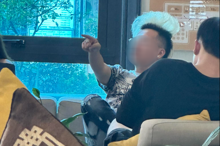 Khách nước ngoài tố TikToker làm ồn lúc 2h sáng trong khách sạn ở Sa Pa