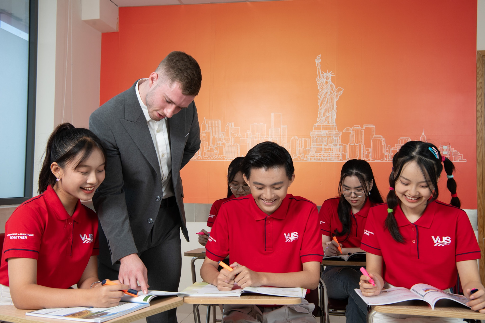 Luyện thi IELTS toàn diện tại VUS