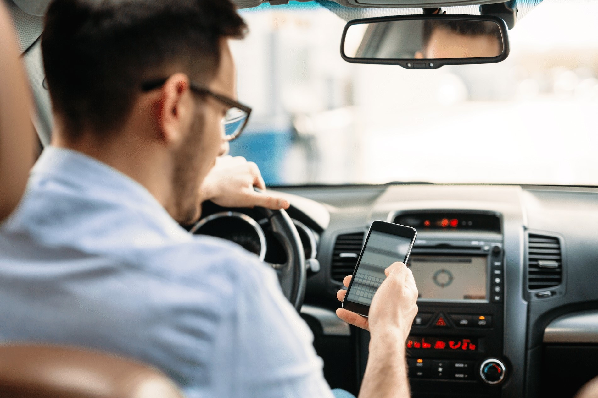 Những người mới lấy bằng lái xe cần tránh ngay 5 điều này