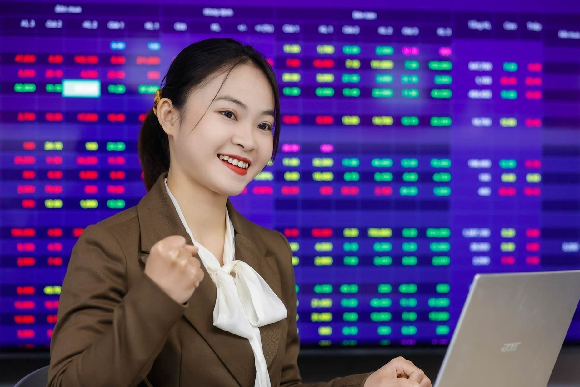 Thị trường chứng khoán trở thành kênh huy động vốn quan trọng