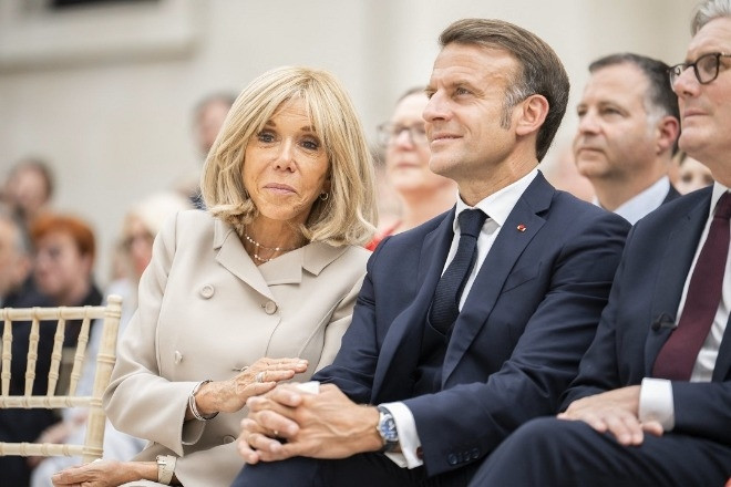 Tổng thống Pháp kiện người vu khống Đệ phất phu nhân chuyển giới