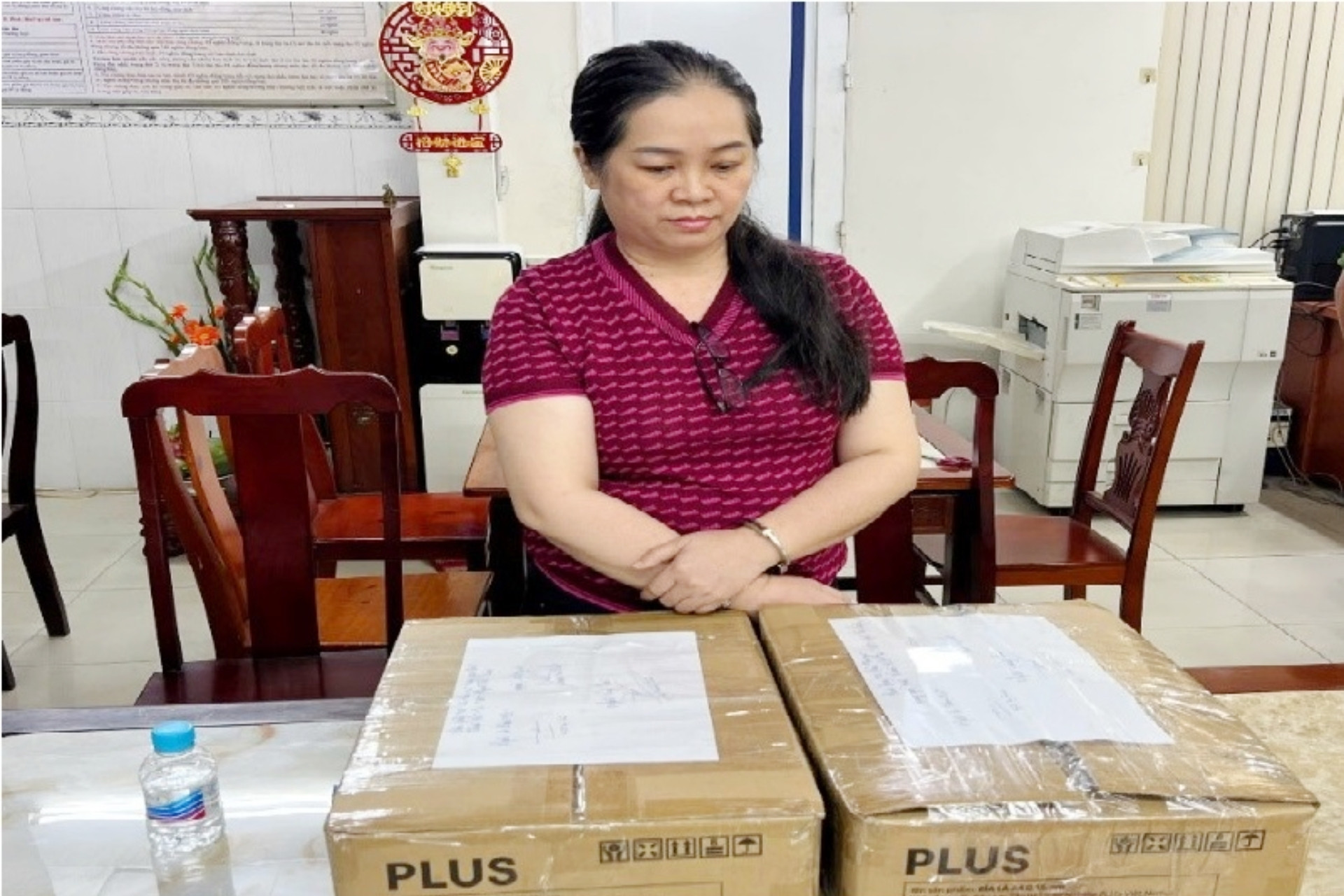 Nữ trưởng văn phòng công chứng cấu kết với đồng phạm lừa đảo hơn 16 tỷ đồng