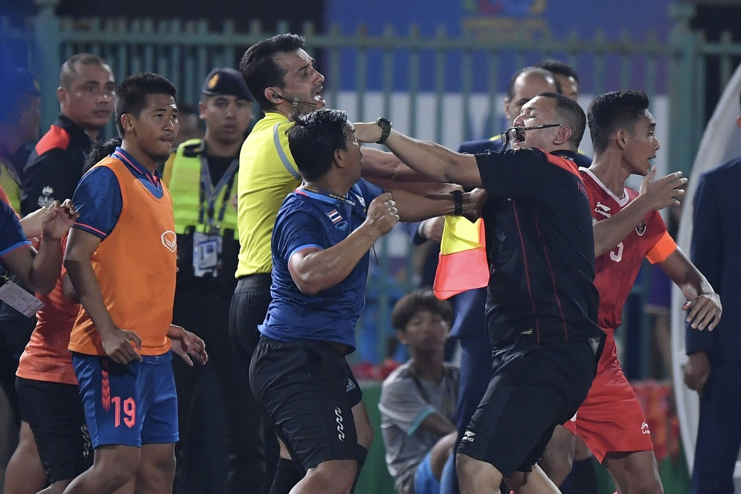 U23 Indonesia đấu U23 Thái Lan: Hơn cả một trận bóng đá