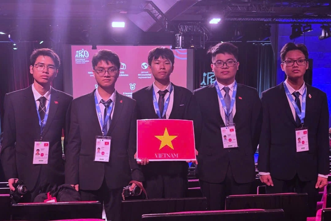Việt Nam giành 1 HC Vàng, 4 HC Bạc, lọt top 10 Olympic Vật lý quốc tế năm 2025