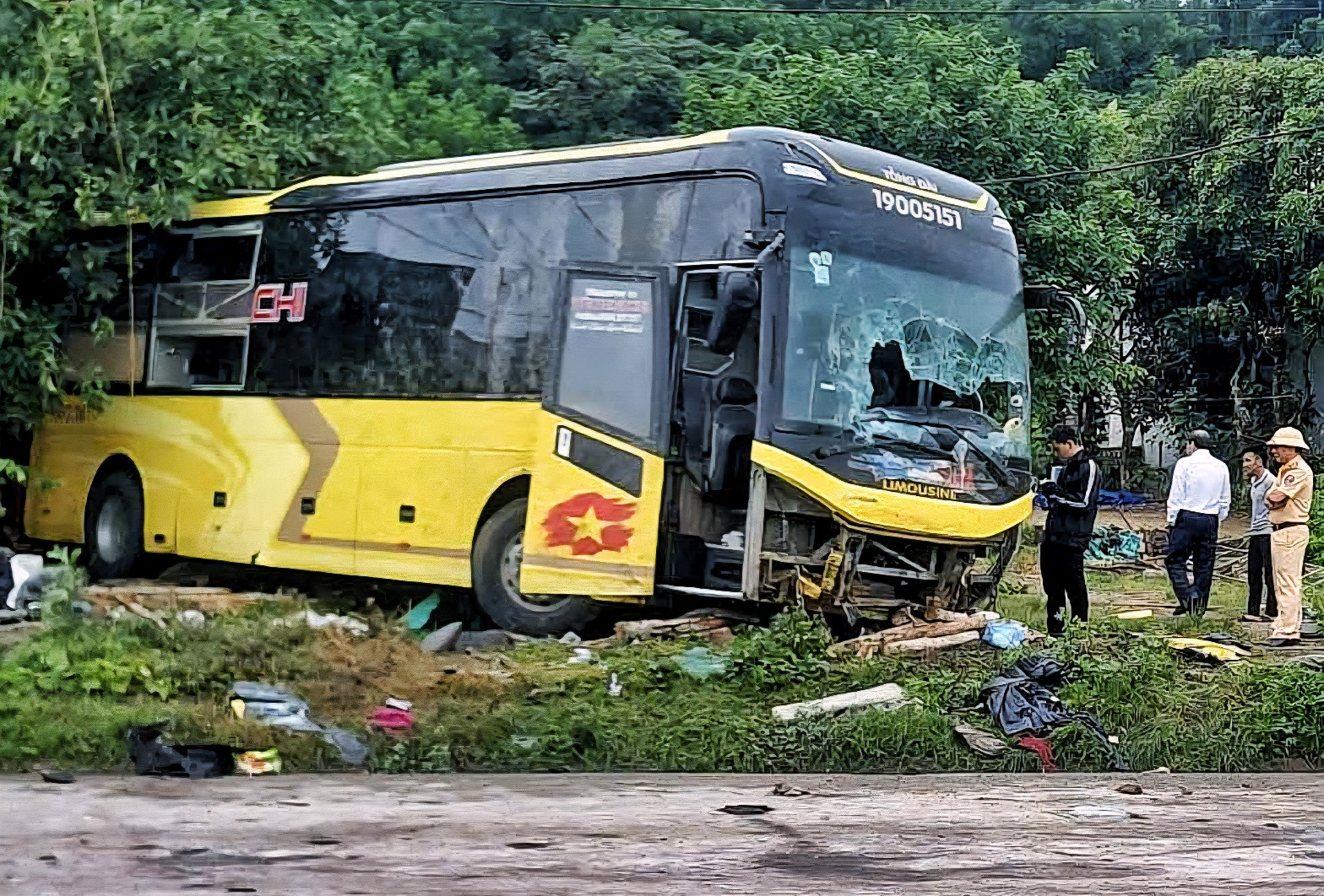 Từ lời khai của tài xế hé lộ nguyên nhân vụ lật...