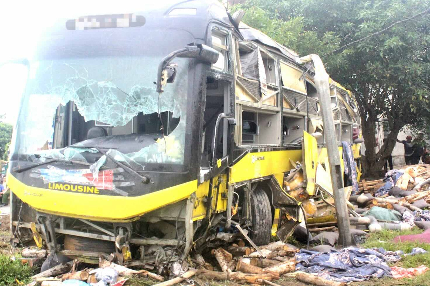 Bản tin trưa 25/7: Từ lời khai tài xế hé lộ nguyên nhân lật xe 10 người tử vong