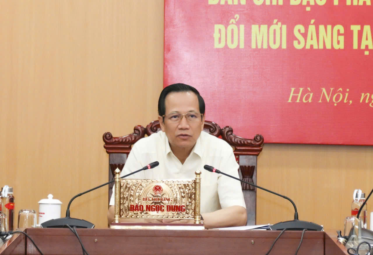 Dao Ngoc Dung 1.jpg