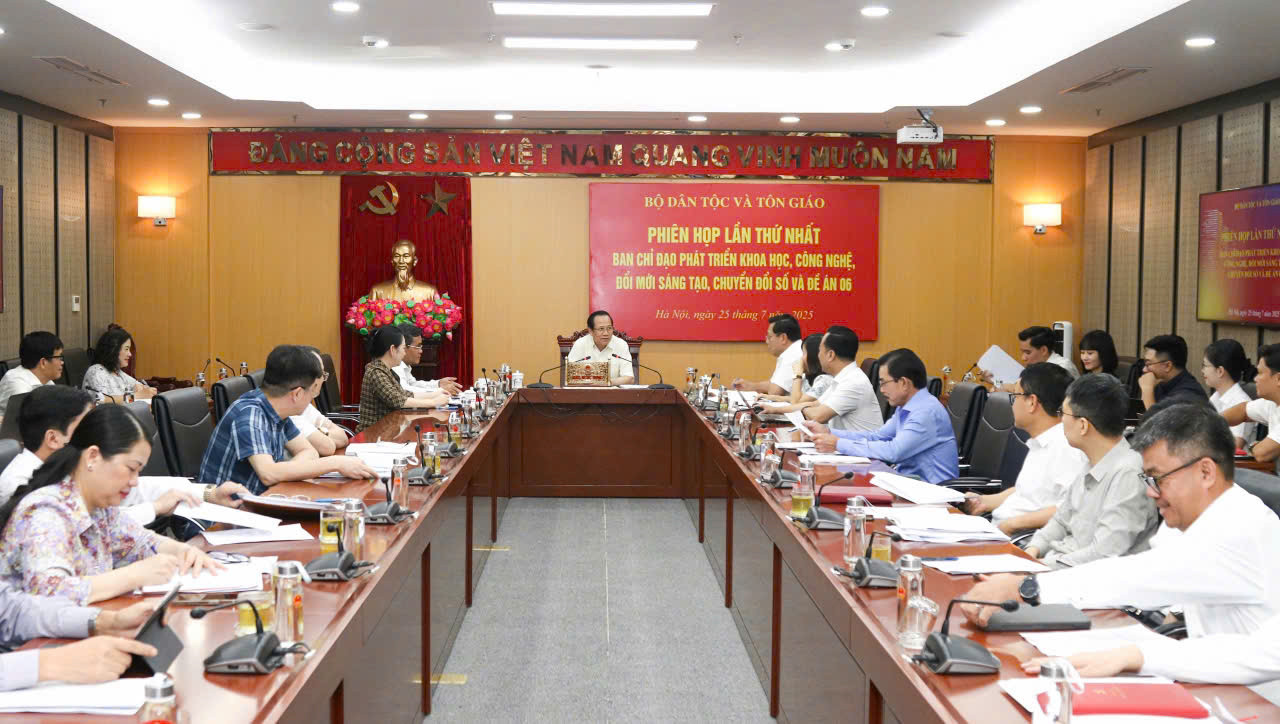 Dao Ngoc Dung 2.jpg