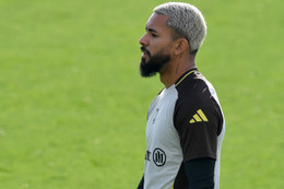 Douglas Luiz nổi loạn quyết rời Juventus sang MU
