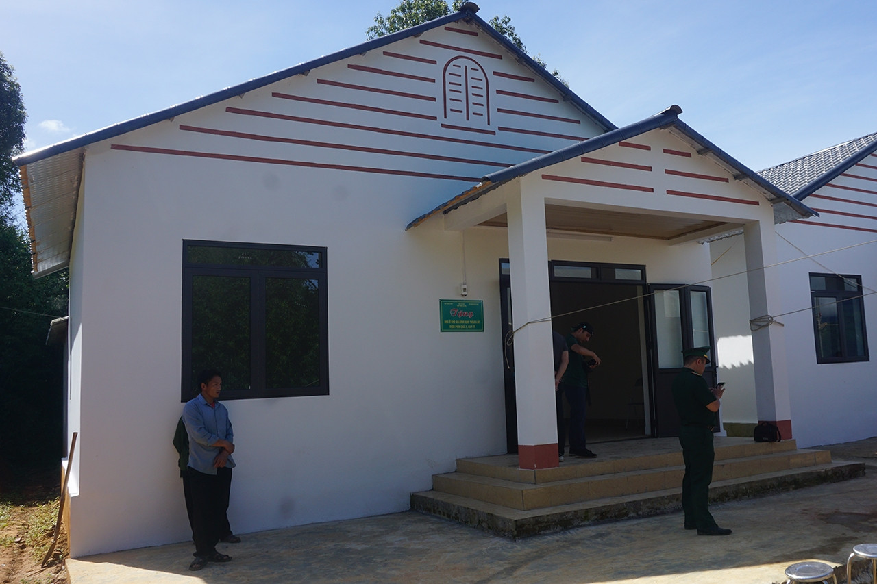 'Từ nay tôi và em gái đã có nơi để đi về và hương khói cho cha mẹ'