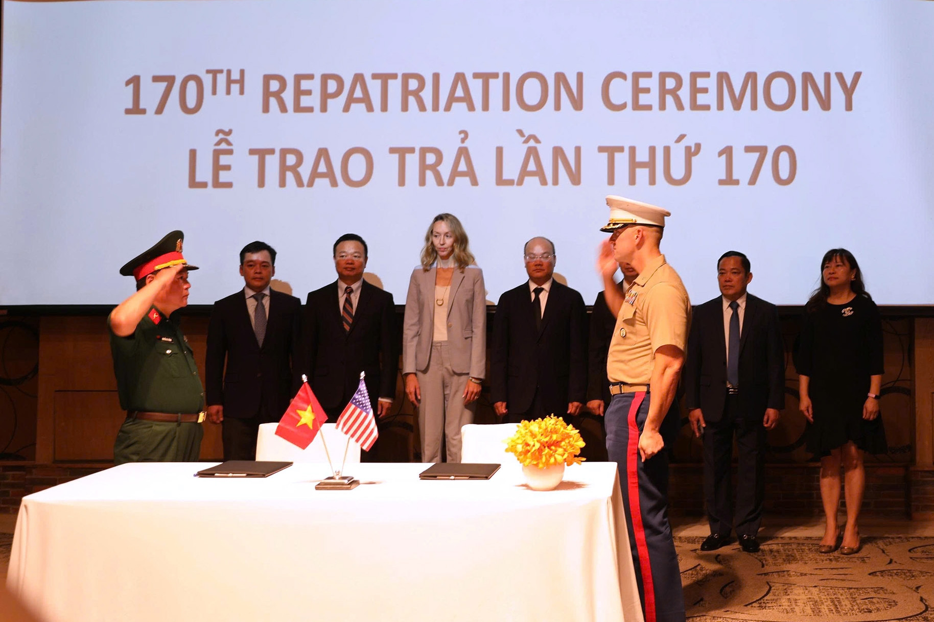 Việt Nam bàn giao cho Mỹ 3 hòm đựng hài cốt quân nhân mất tích trong chiến tranh