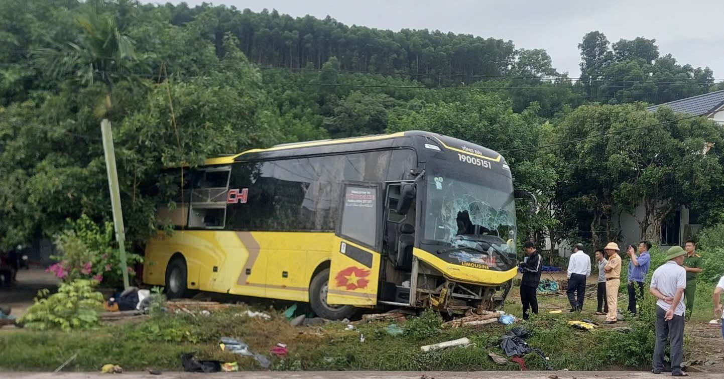 Vụ lật xe khách 10 người tử vong: Kết quả kiểm tra nồng độ cồn, ma túy của tài xế