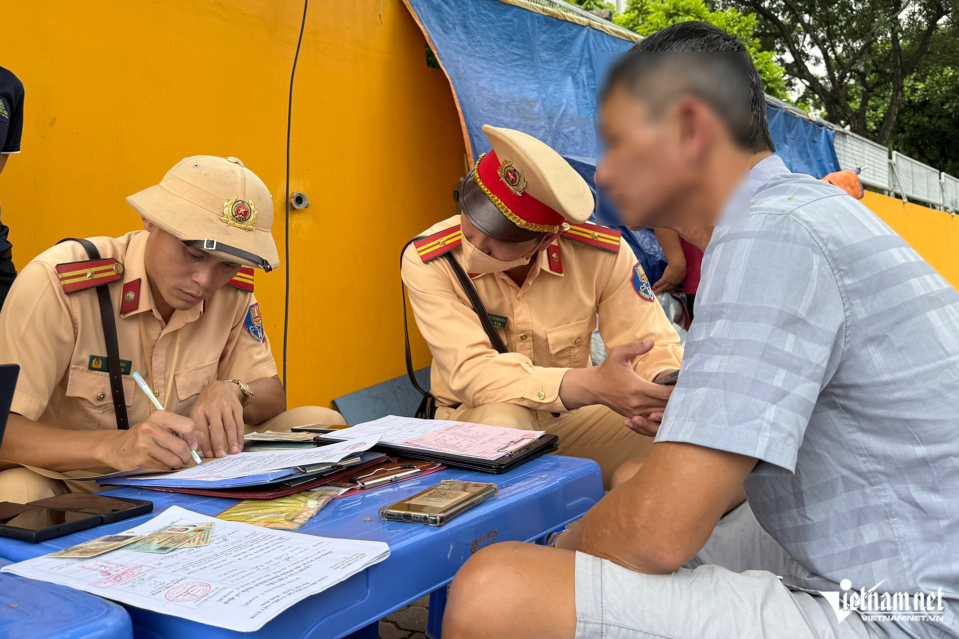 W-kiem tra phuong tien 8.jpg