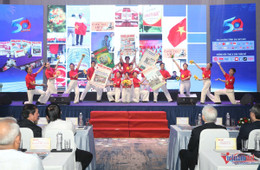 W-kỷ niệm 50 năm.jpg