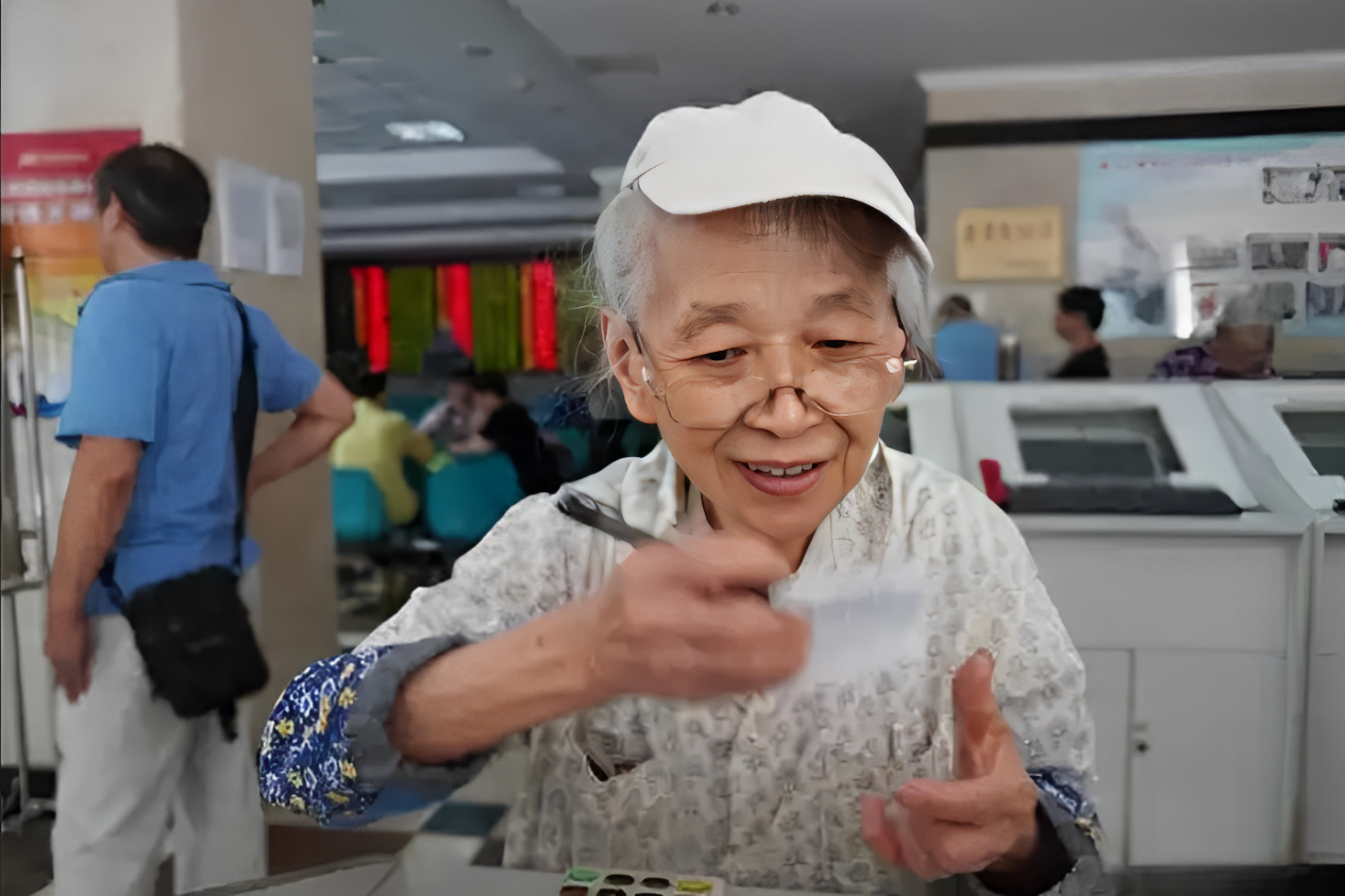 78 tuổi, có 15 tỷ trong ngân hàng và 4 chiêu thức đầu tư tài chính của cụ bà
