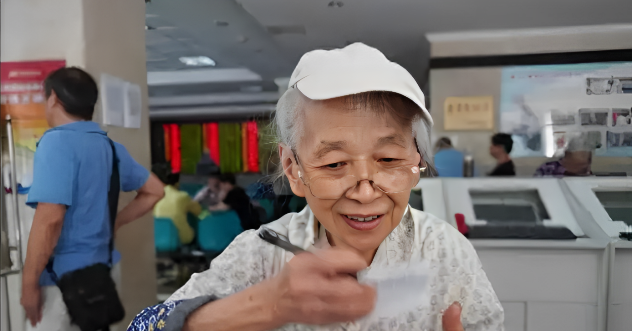 78 tuổi, có 15 tỷ trong ngân hàng và 4 chiêu thức đầu tư tài chính của cụ bà