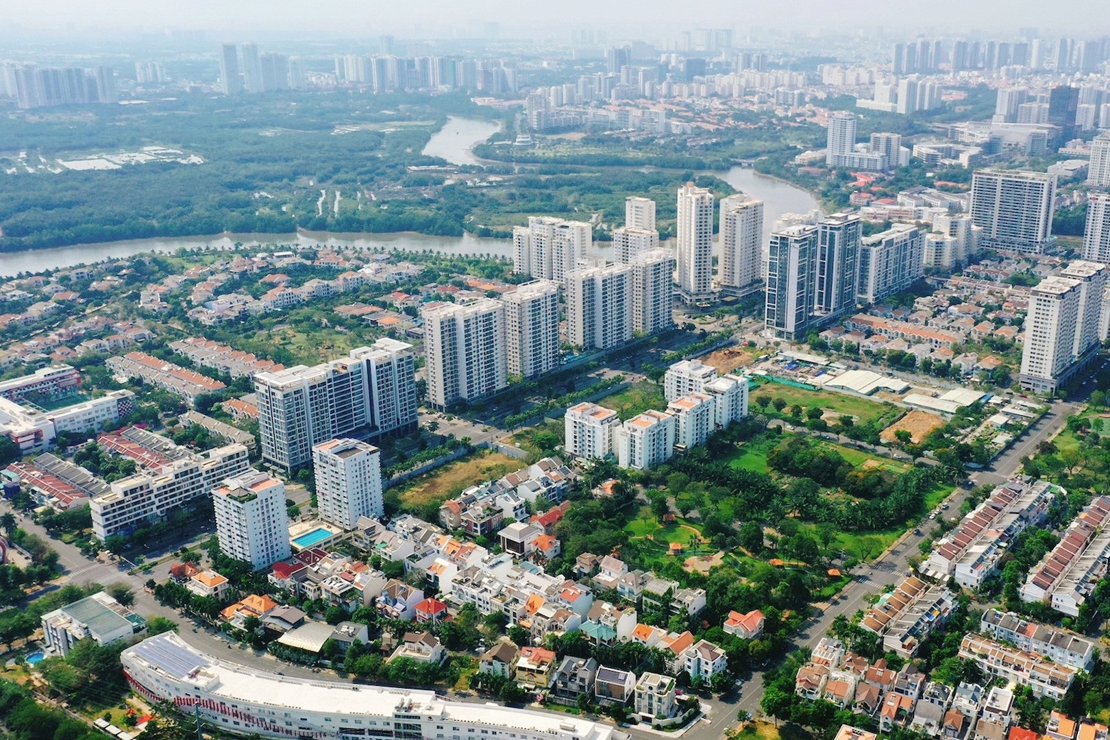 Bất cập giá đất ở cao gấp 848 lần giá đất vườn; đánh thuế ‘lướt sóng’ bất động sản