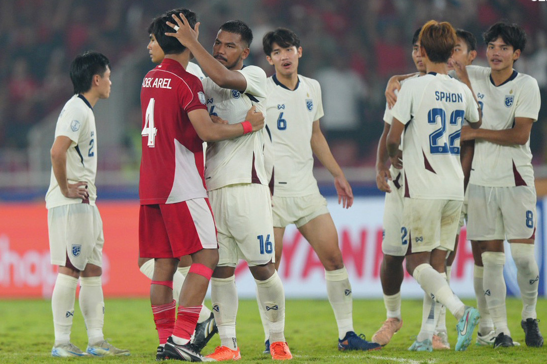 Changsuek - U23 Thai Lan U23 Indonesia.jpg