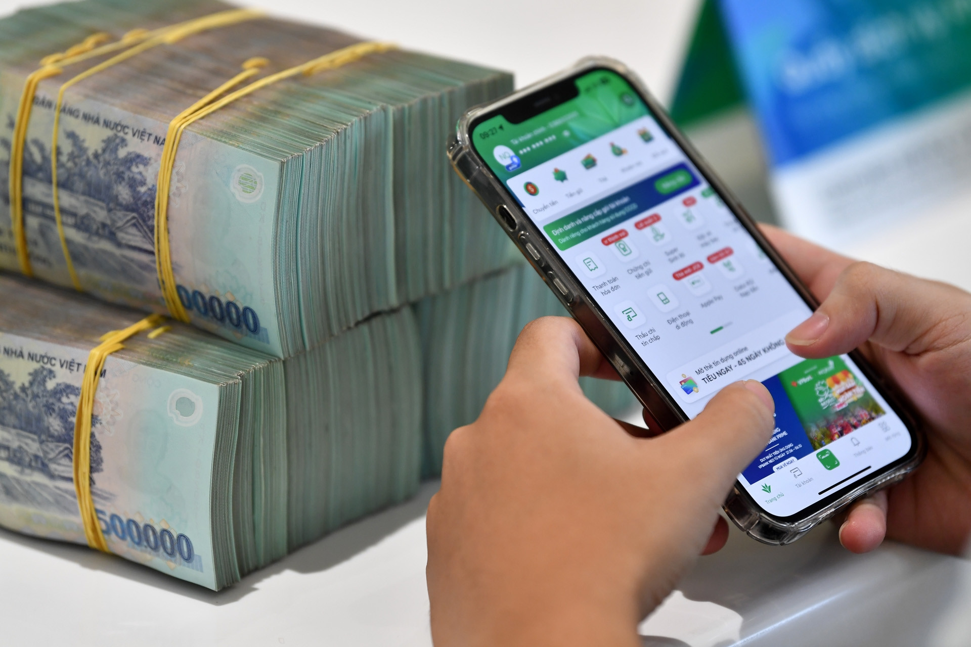 Ngân hàng huy động gần 200 nghìn tỷ đồng từ trái phiếu trong 6 tháng