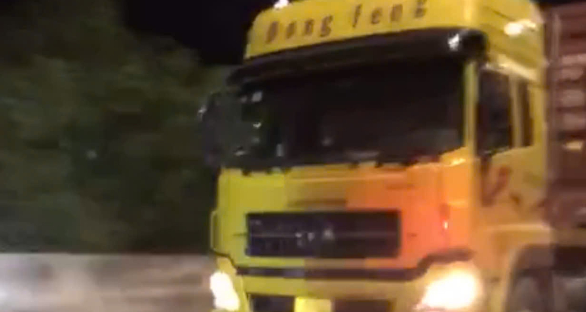 Tài xế biểu hiện &amp;apos;tỉnh như sáo&amp;apos; trên cao tốc, cảnh sát chỉ ra điểm bất thường