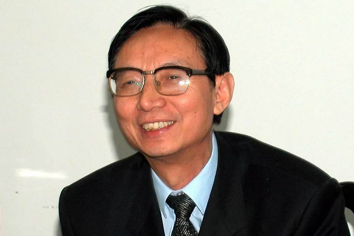 Tỷ phú khởi nghiệp muộn, đạt đỉnh cao ở tuổi 72 rồi rơi vào vực sâu lúc 82 tuổi