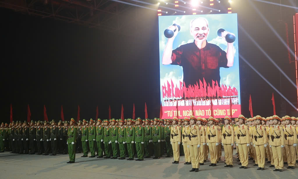 vi an ninh to quoc 4.jpg