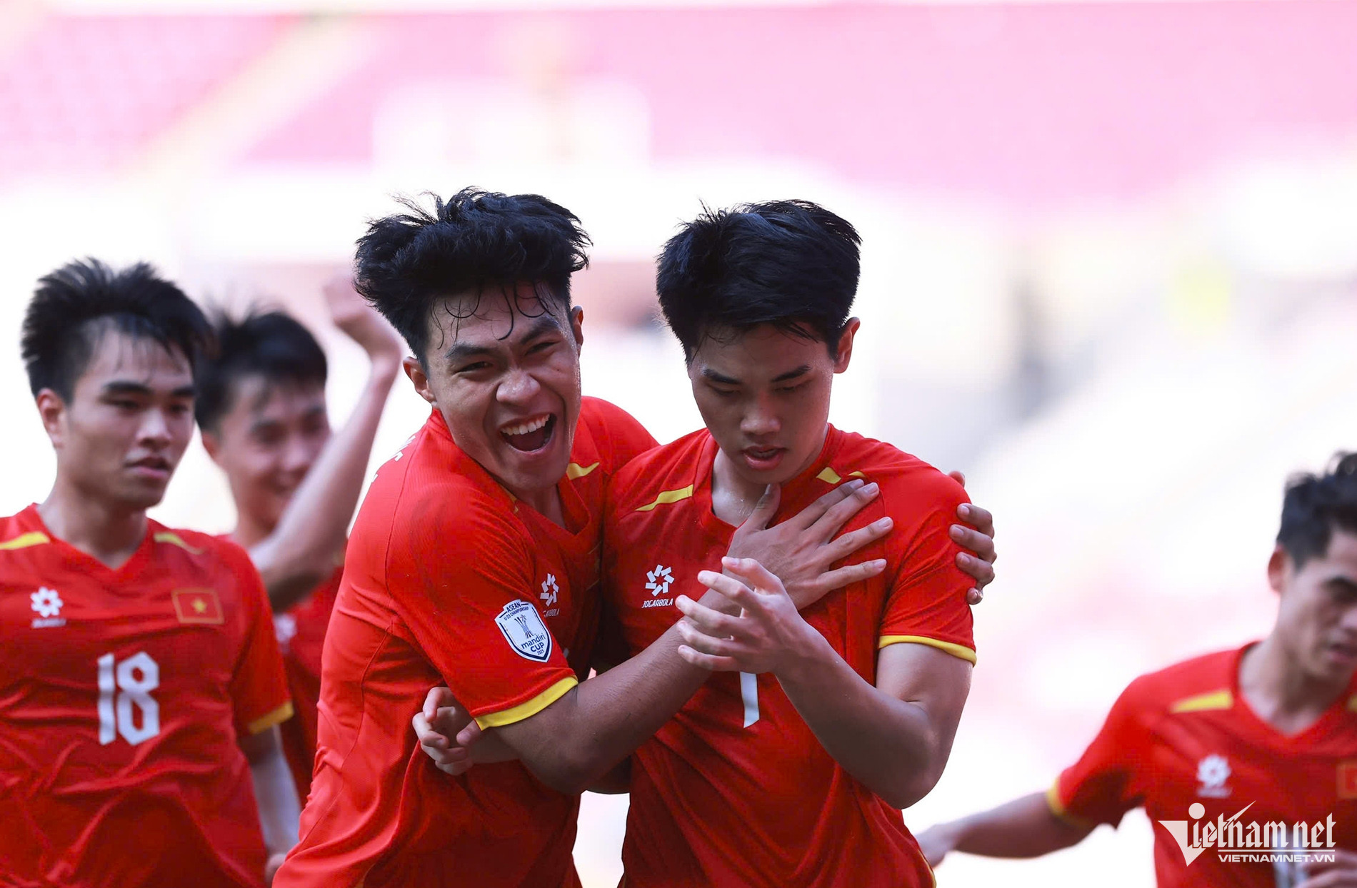 W-u23 viet nam vs u23 philippines 16.jpg