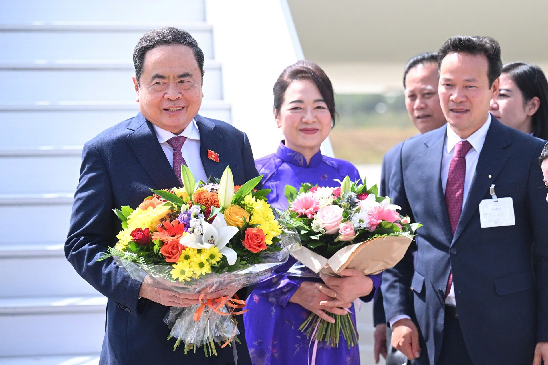 Chủ tịch Quốc hội Trần Thanh Mẫn và Phu nhân đến Geneva, Thụy Sĩ