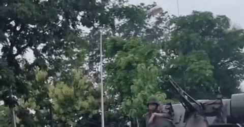 F-16 Thái Lan bị tố gây thiệt hại ở Campuchia, ...