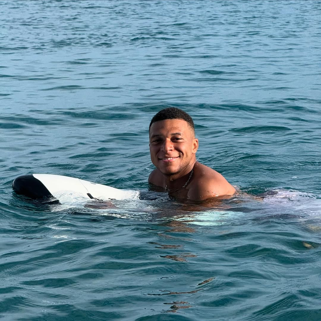 Mbappe Deportes RPC.jpg