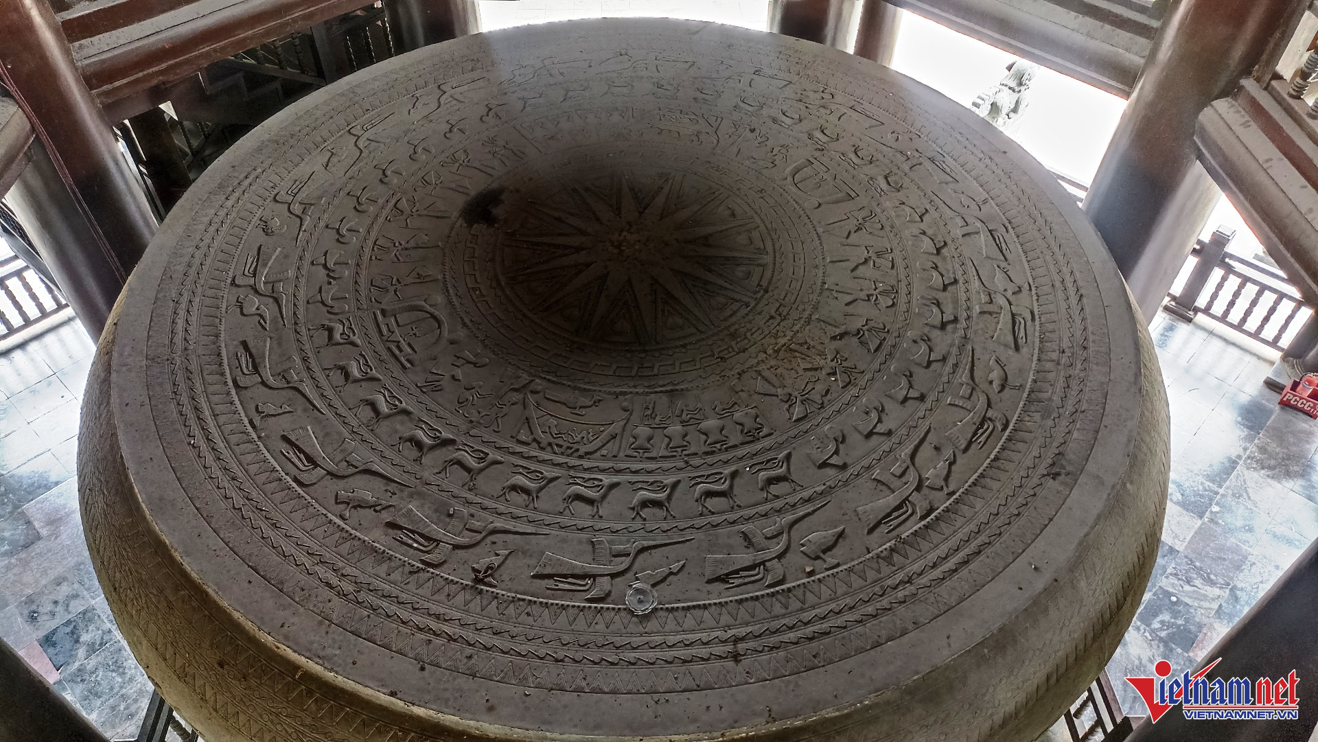 W-Đại hồng chung 9.jpg