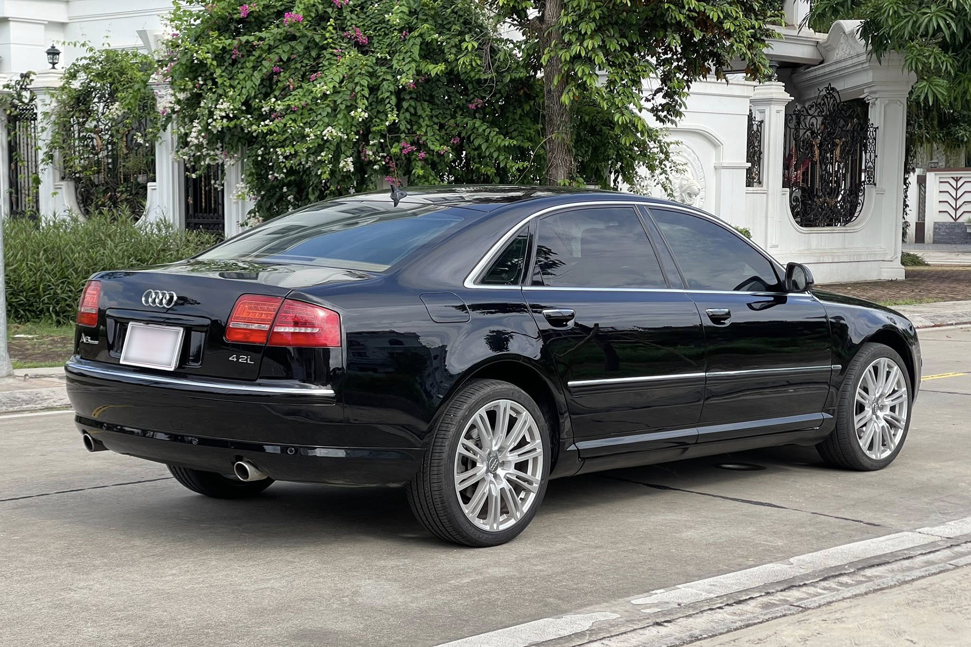 audi a8l 14.jpg
