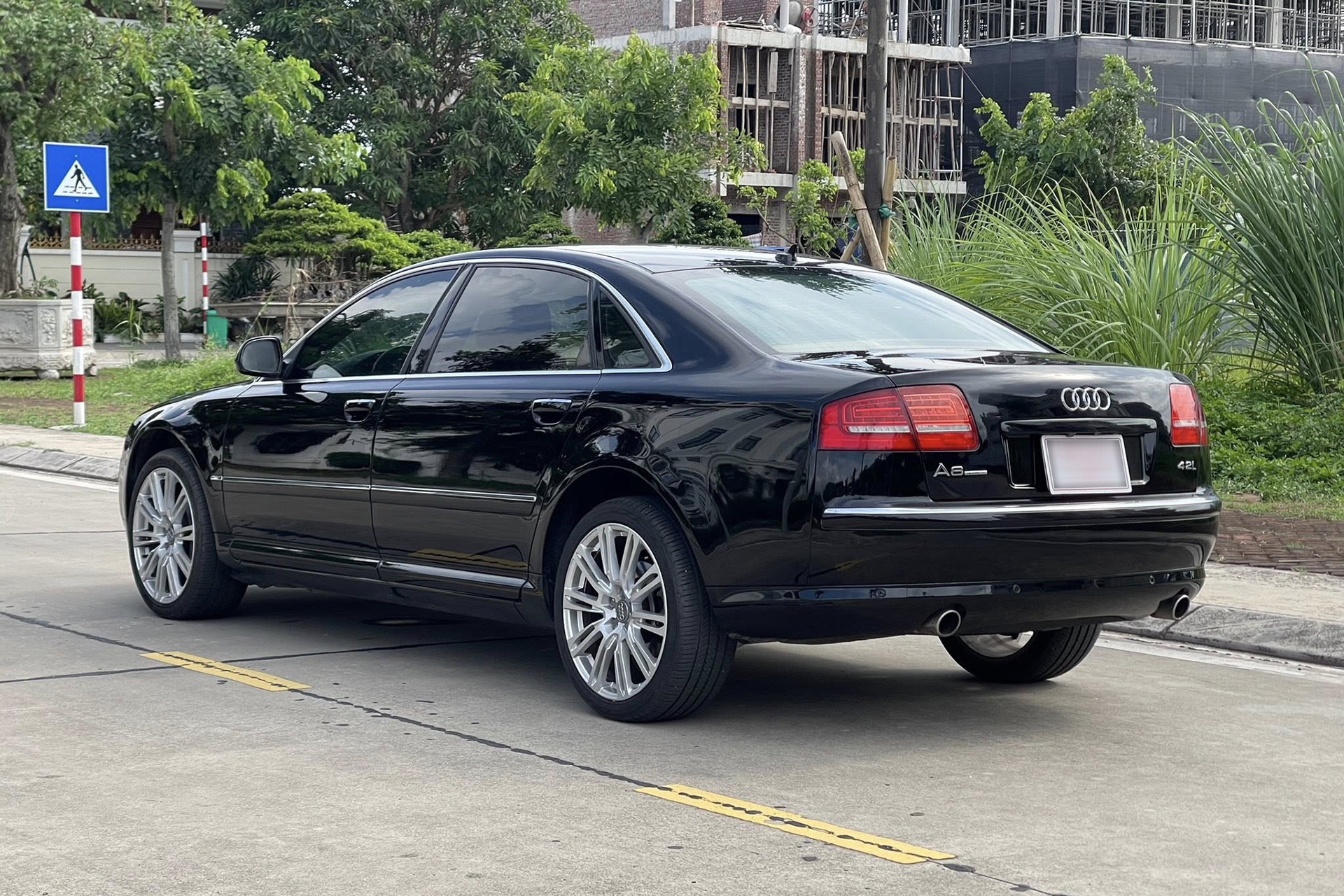 audi a8l 2.jpg