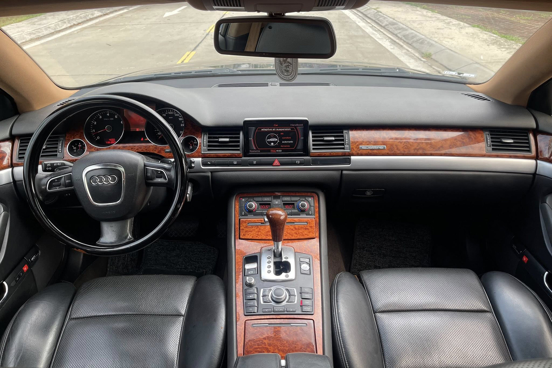 audi a8l 6.jpg