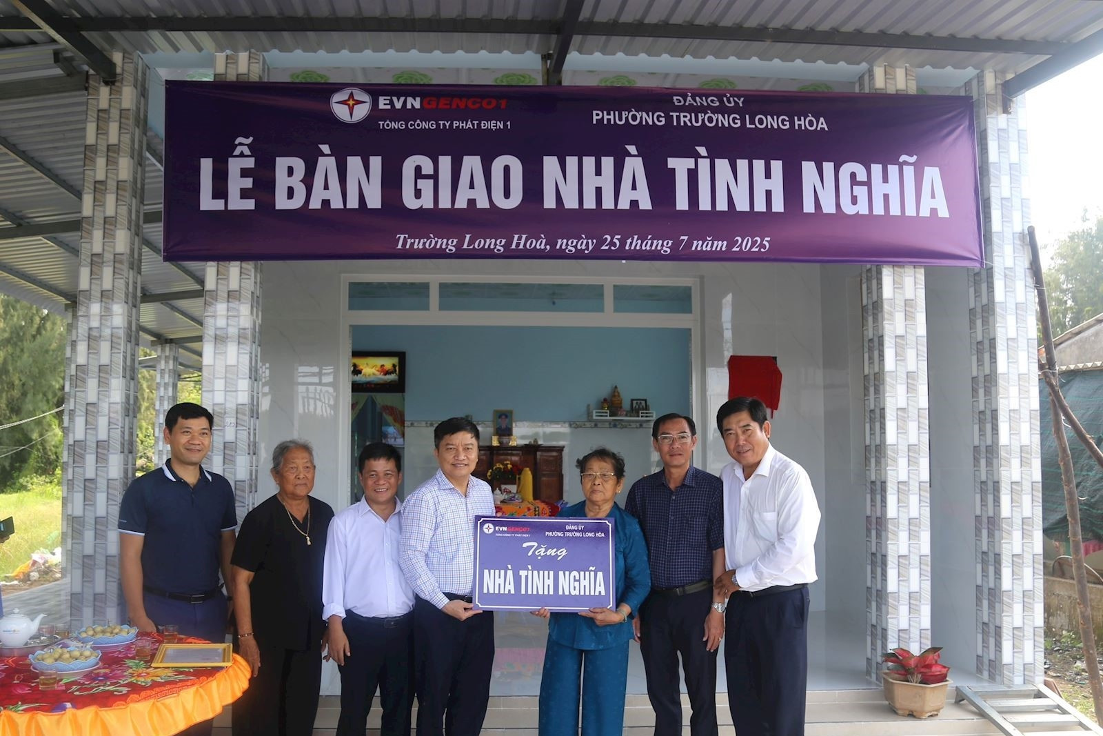 EVNGENCO1 tặng nhà tình nghĩa tại phường Trường Long Hòa, tỉnh Vĩnh Long