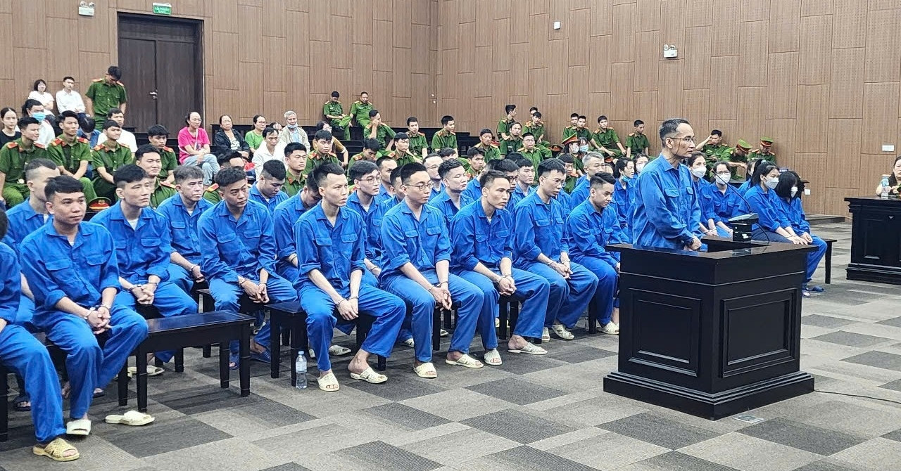 Giám đốc điều hành 7 công ty dùng ảnh ghép, đồi trụy để đòi nợ