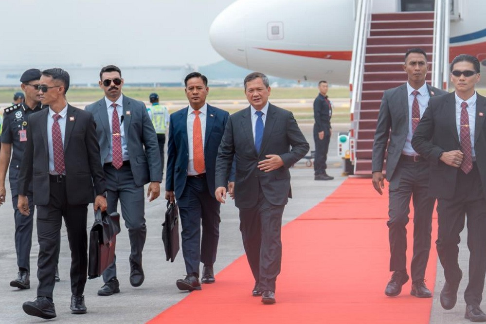 Hình ảnh các phái đoàn Campuchia và Thái Lan tới Malaysia đàm phán