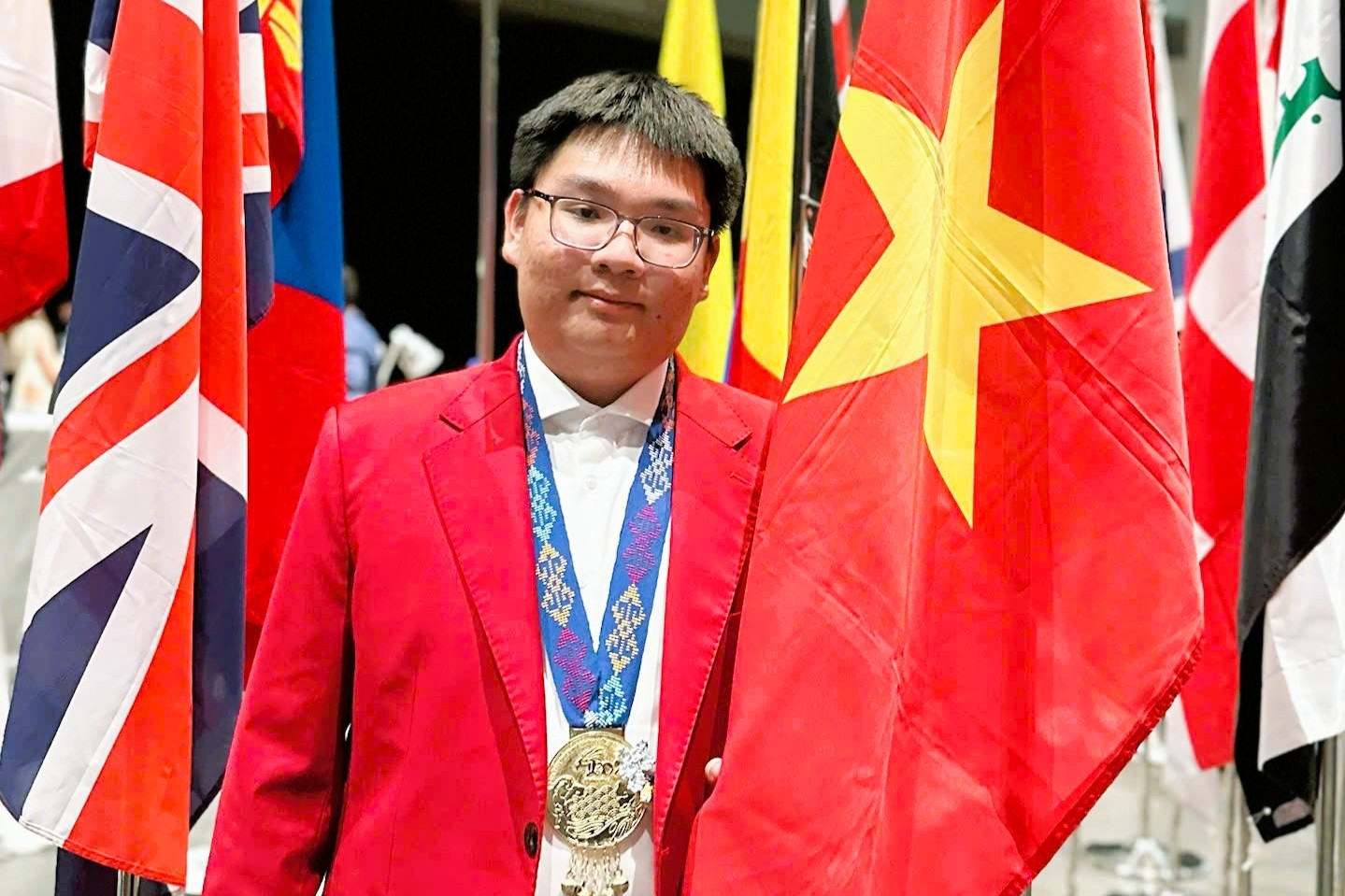 Nam sinh lớp 11 Hà Nội giành Huy chương Vàng Olympic Sinh học quốc tế năm 2025