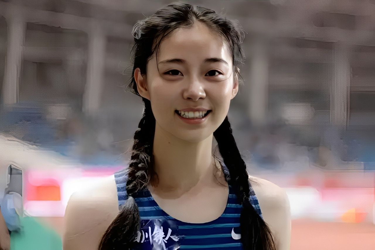 Nữ sinh có điểm thi thấp nhất lớp nhưng được 2 đại học top 1 châu Á săn đón