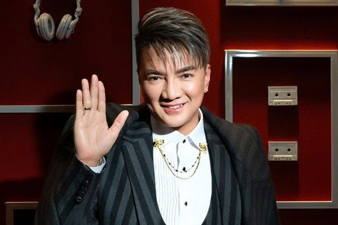 Phía ca sĩ Đàm Vĩnh Hưng phản hồi tin 'công an đến nhà'