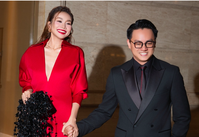 Siêu mẫu Thanh Hằng: Sinh nhật là chồng tặng đồng hồ mới, chỉ còn việc đẻ con