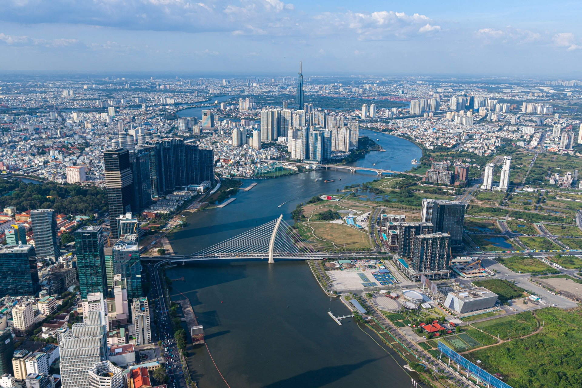 Sửa Luật Đất đai: Nhà nước nên là người thổi còi