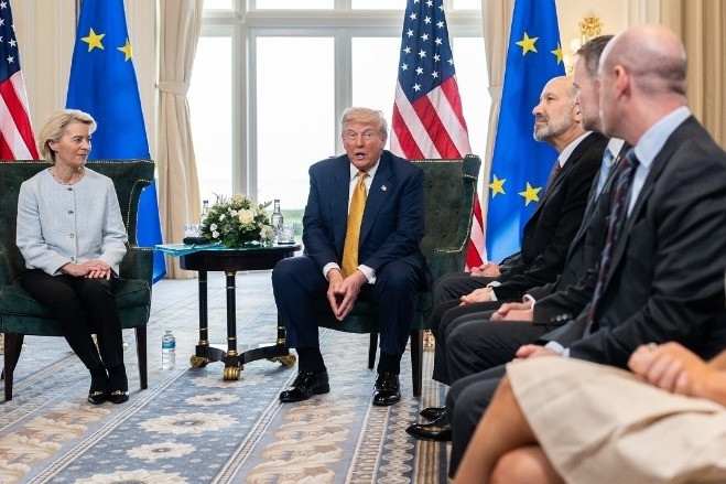 Tổng thống Trump công bố thỏa thuận thương mại với EU