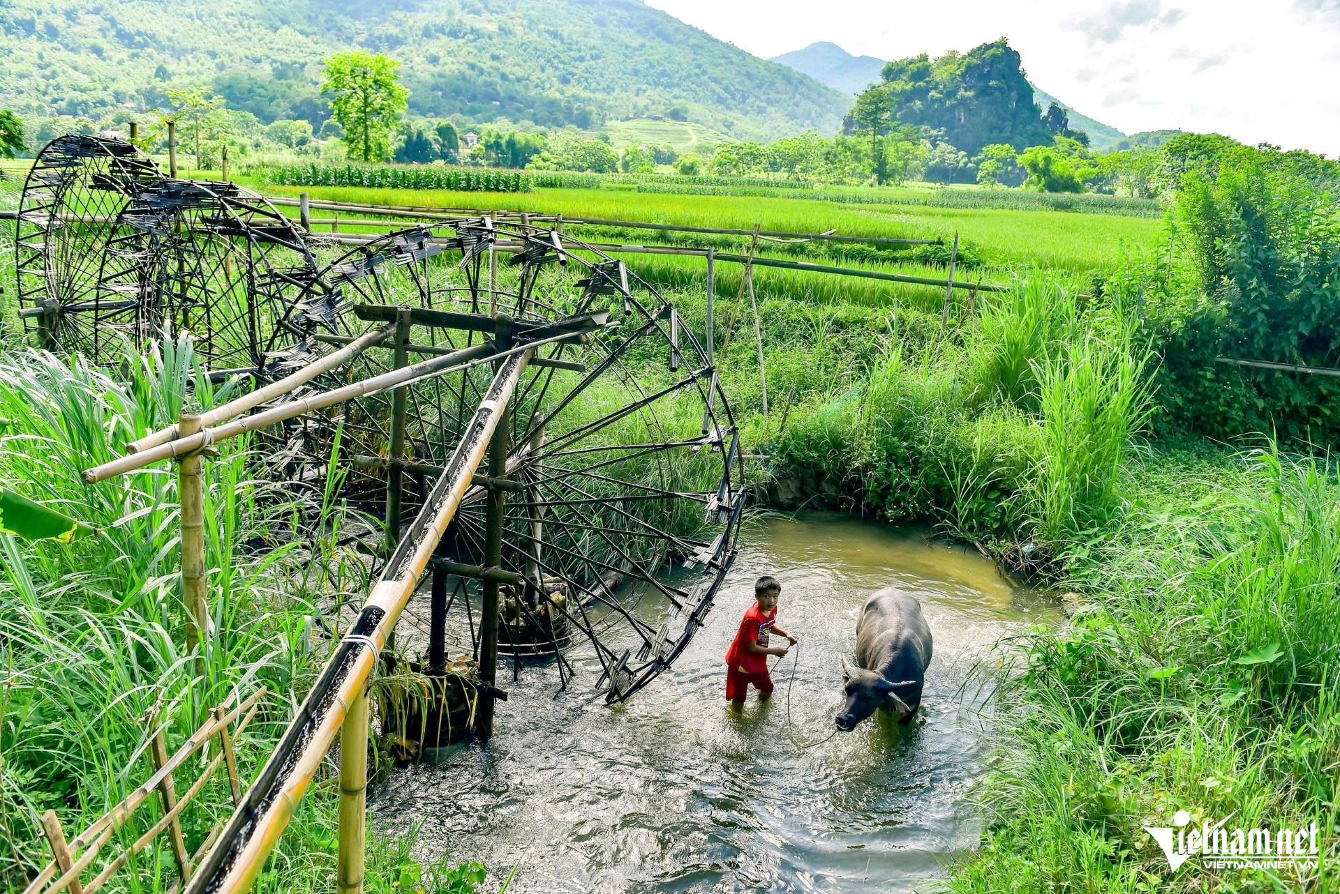 W-a2Guồng nước 'công trình thủy lợi'.jpg