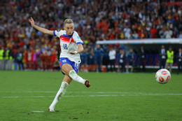 www_thesun_co_uk chloe kelly england scores winning 1012774175 (2).jpg