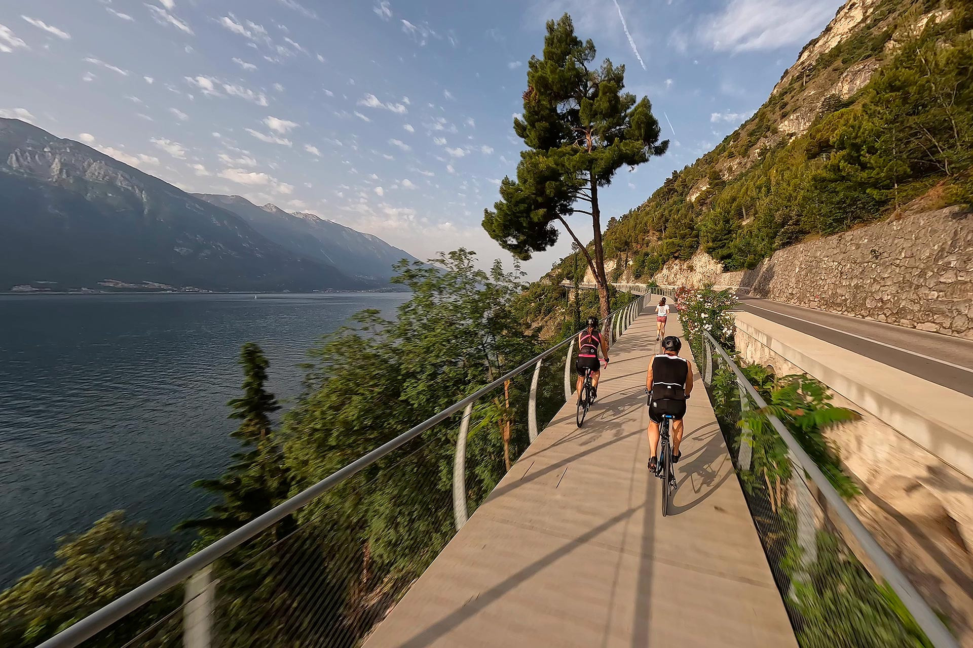02 ciclopedonale limone sul garda.jpg